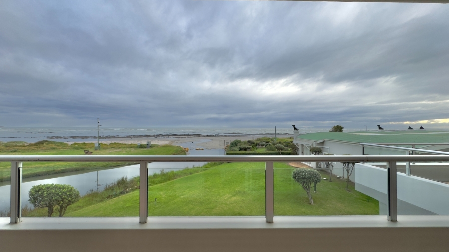 4 Bedroom Property for Sale in Greenways Golf Estate Western Cape